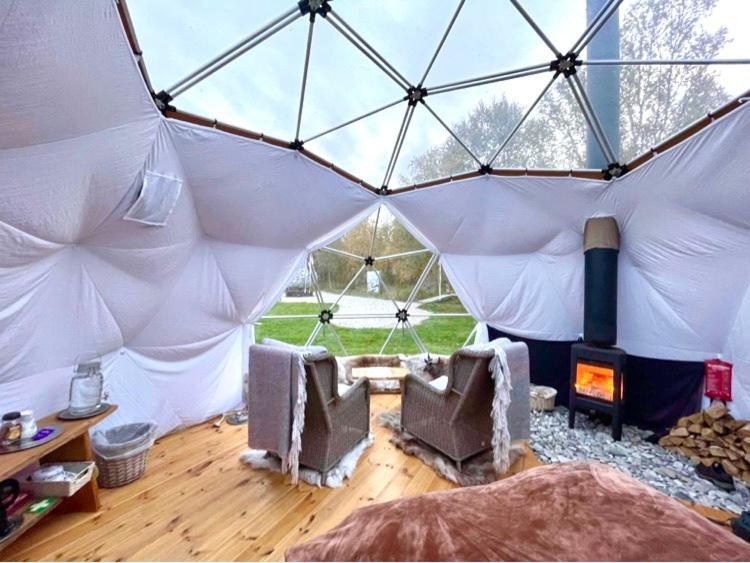 Wild Caribou Dome Hotel Lakselv Exterior photo