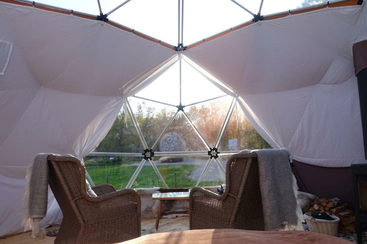 Wild Caribou Dome Hotel Lakselv Exterior photo